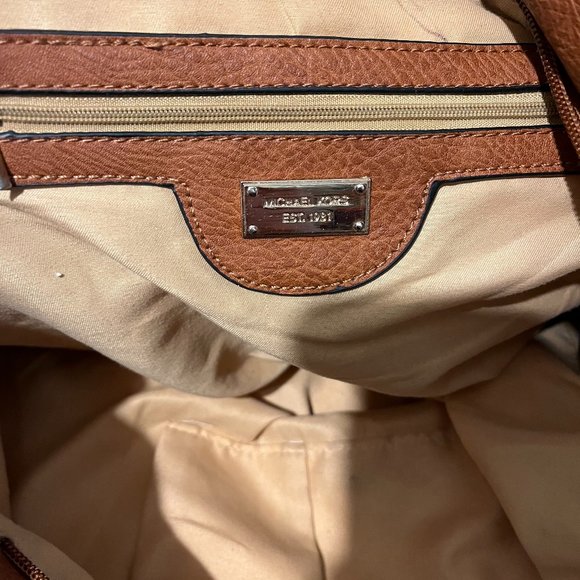 MICHAEL KORS LEATHER STUDDED TOTE - Picture 6 of 11